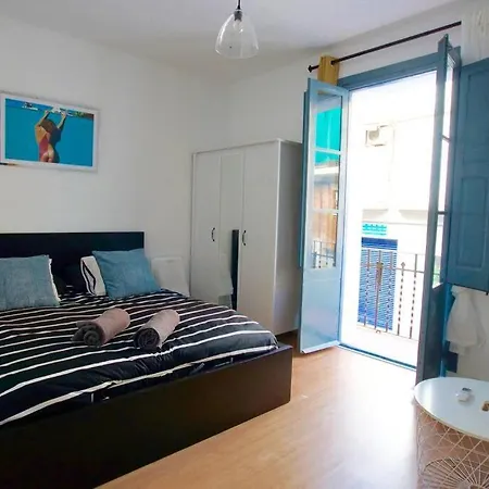 Appartement Lovely Flat Fira Mwc *